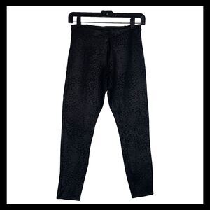 Lyssé Black on Black Cheetah Print Leggings Size Small Athleisure
